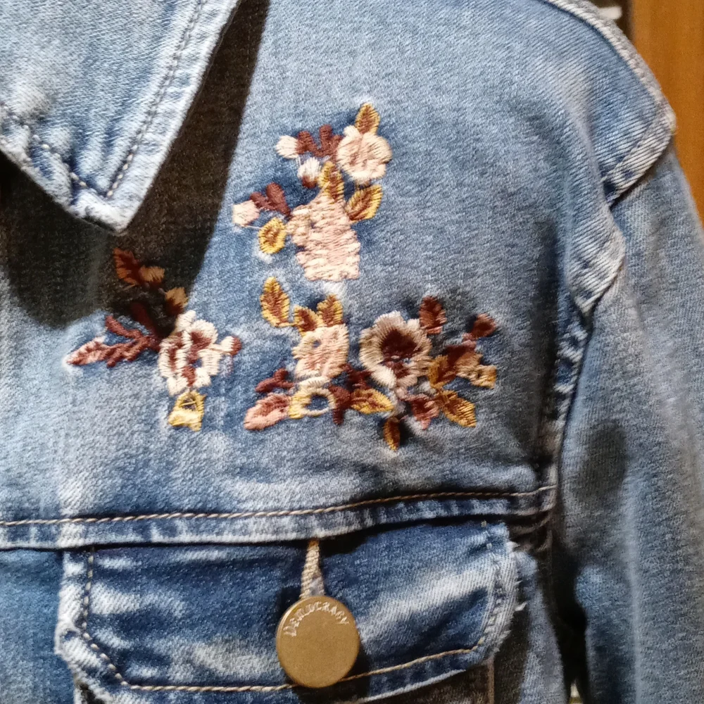 Democracy Jean Jacket Size S - Picture 5 of 8